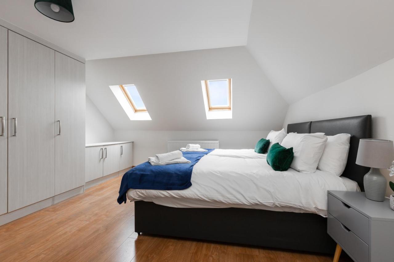 Albert - 5 Bedrooms Sleeps 11 Parking Wi-Fi Contractors 프레스턴 외부 사진